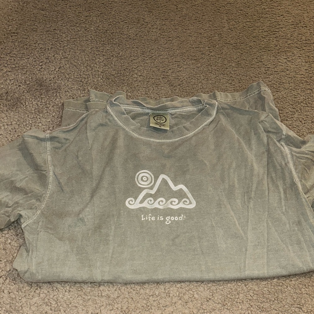 Women’s Life is Good T-shirt Sz M